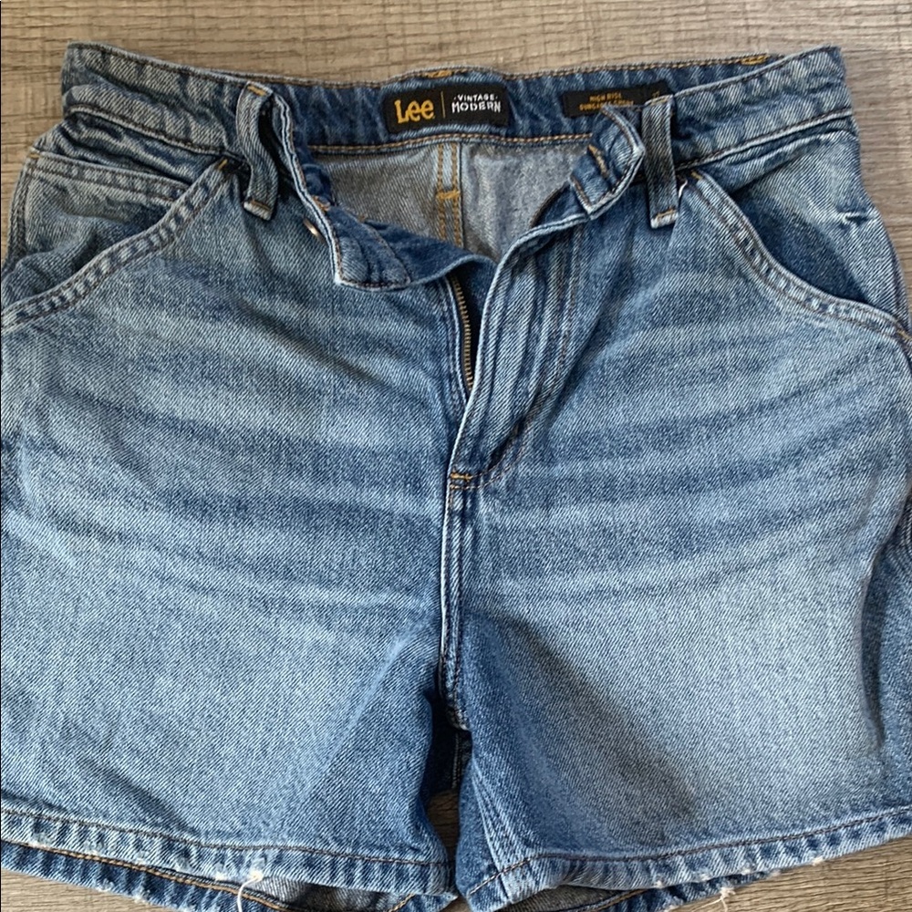 Lee Women's Blue Denim modern vintage Shorts